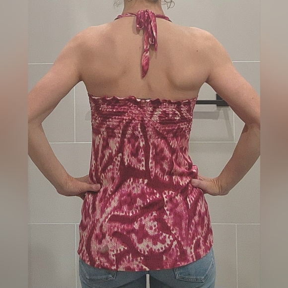 Small Guess Maroon and White Pattern Halter Top with wood pieces - Picture 2 of 7